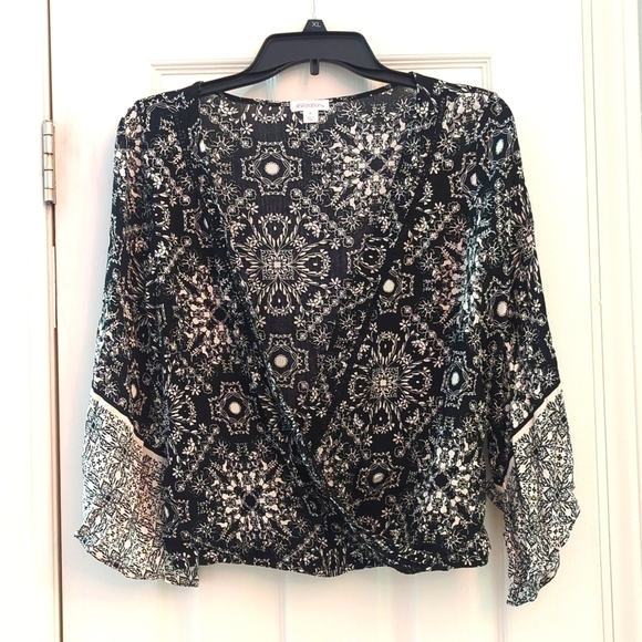 Xhilaration Blouse Black White Criss Cross Elastic Waist Size M - Picture 1 of 6